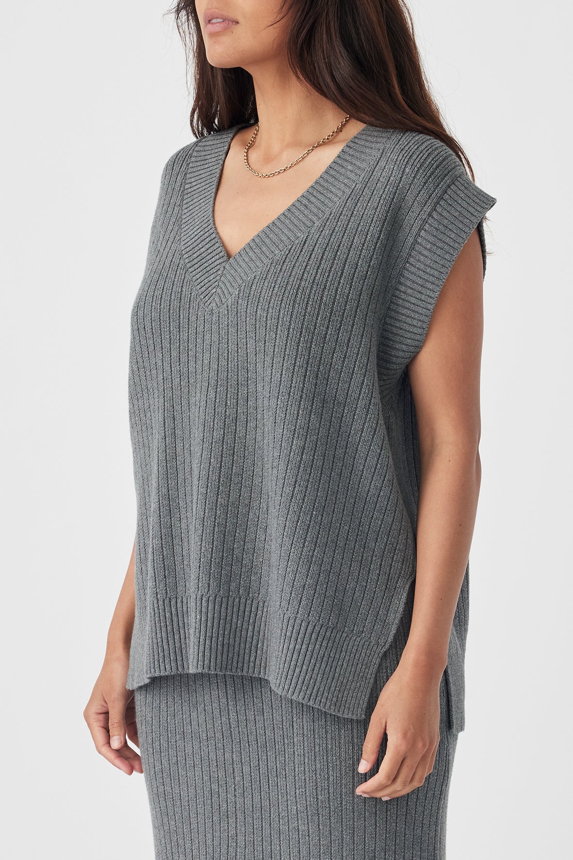 VERA VEST