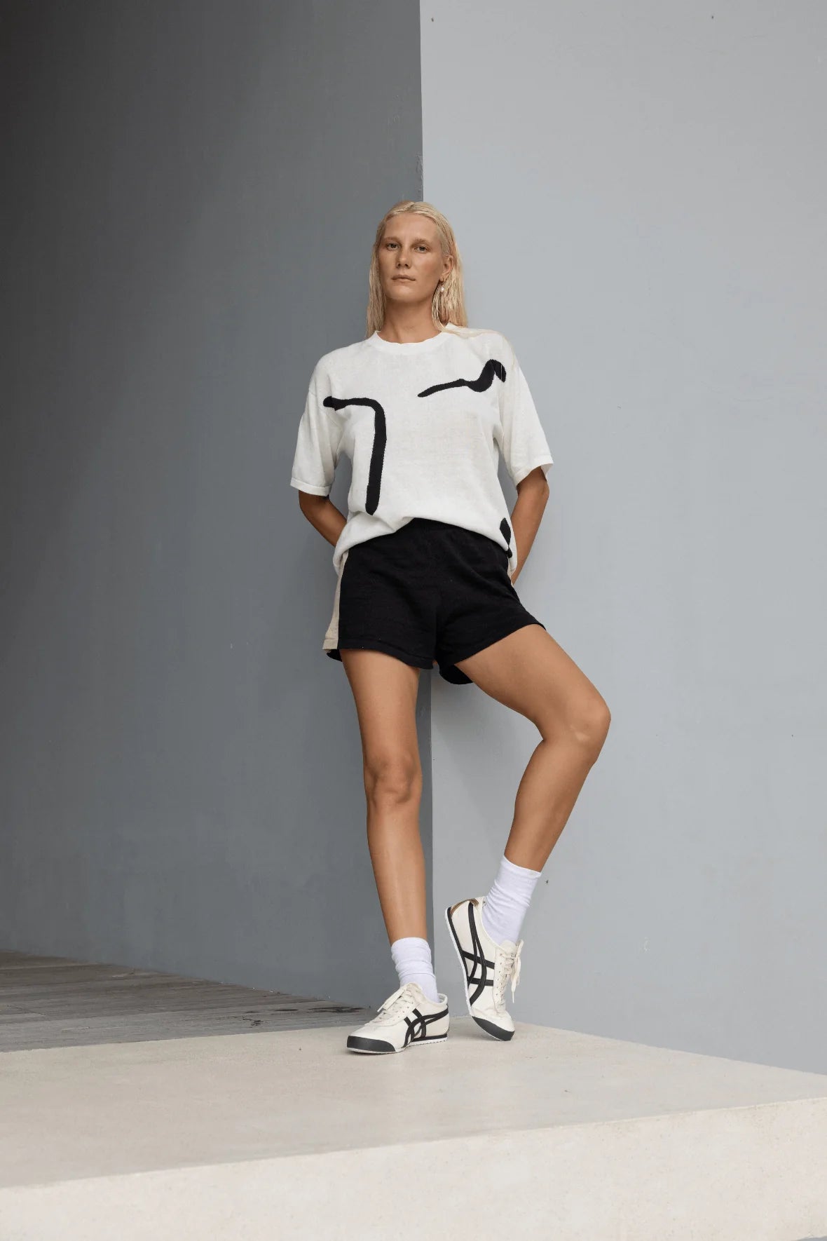 HAZEL ORGANIC COTTON-LINEN TSHIRT | CREAM & BLACK