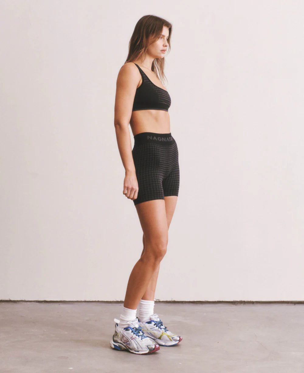 HOUNDSTOOTH WOOL MINI SHORT | BLACK