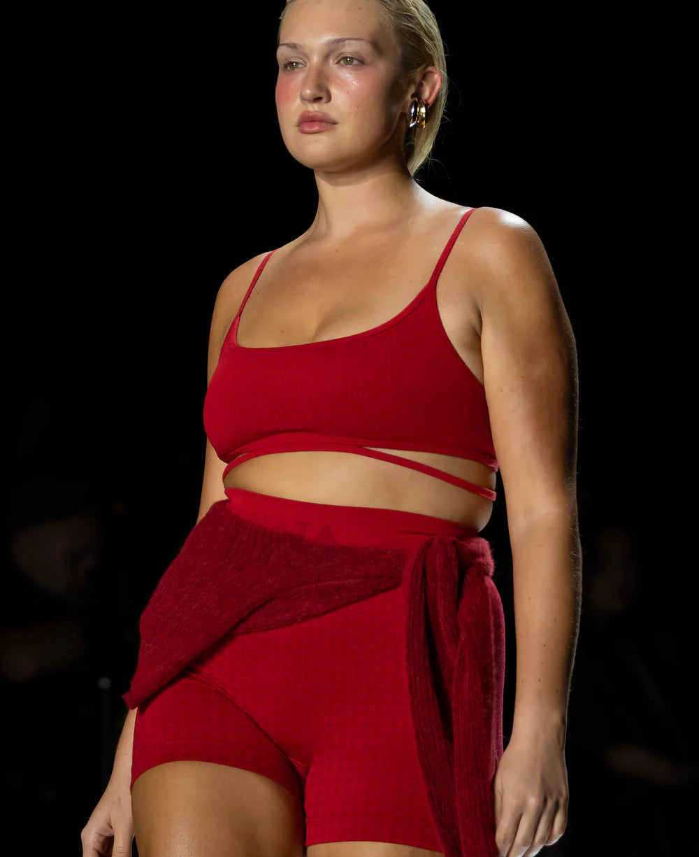 HOUNDSTOOTH WOOL MINI SHORT | CRIMSON