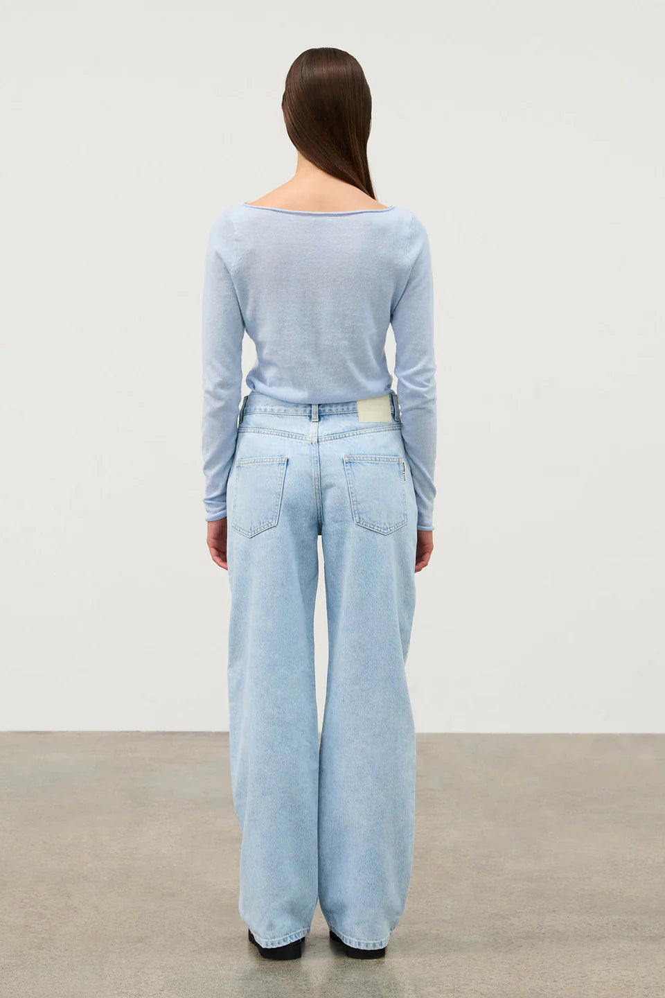 MID RISE JEAN | LIGHT WASH