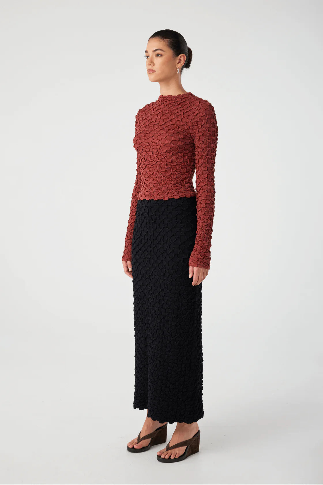 SUVI HIGH NECK TOP | HALF RED