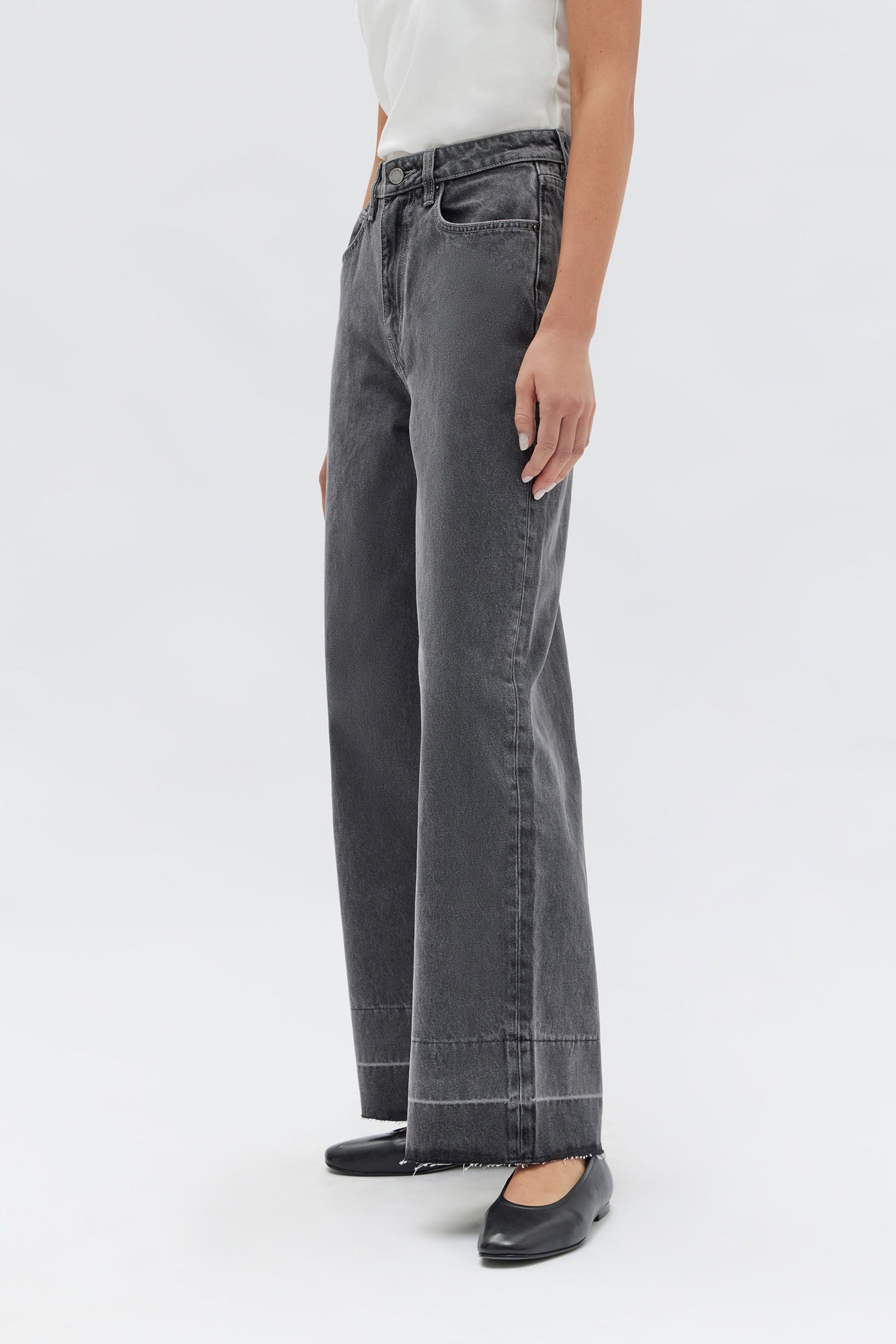 DISTRESSED HEM WIDE LEG JEAN | CHARCOAL