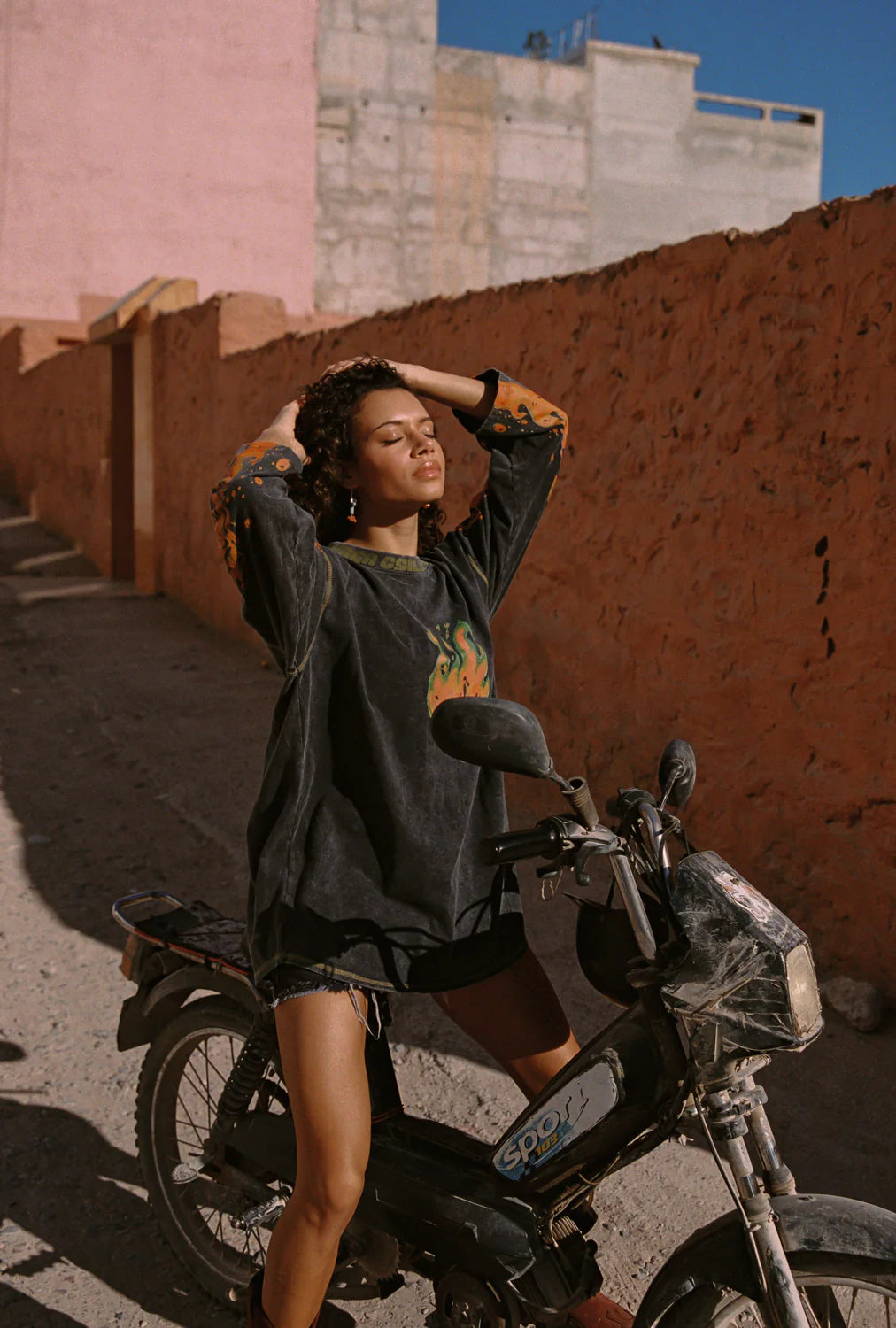 FLAMING HEARTS TOMMY TEE