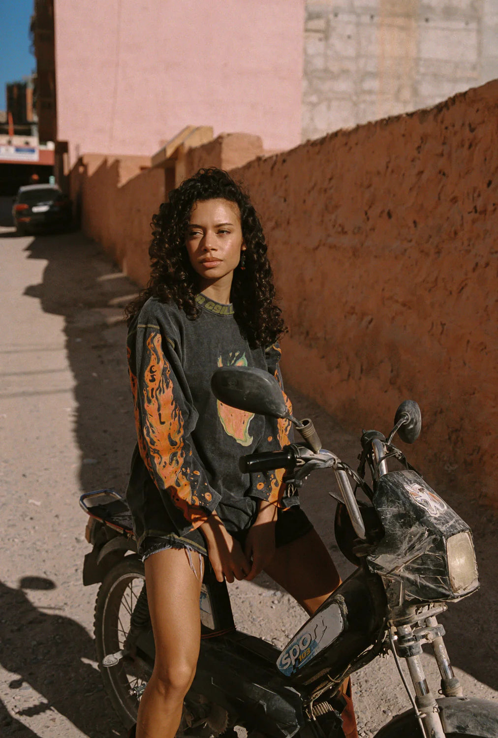 FLAMING HEARTS TOMMY TEE