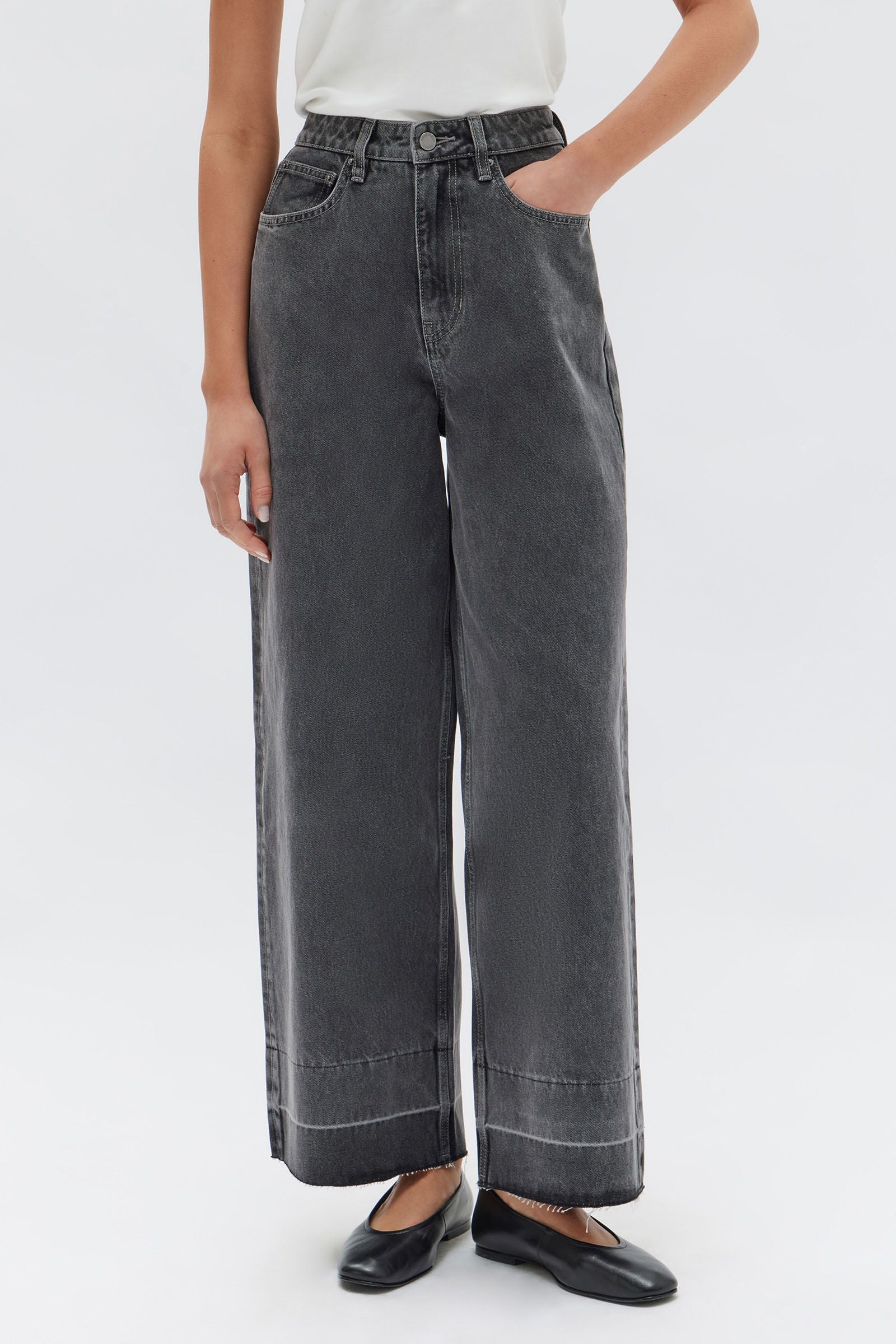 DISTRESSED HEM WIDE LEG JEAN | CHARCOAL