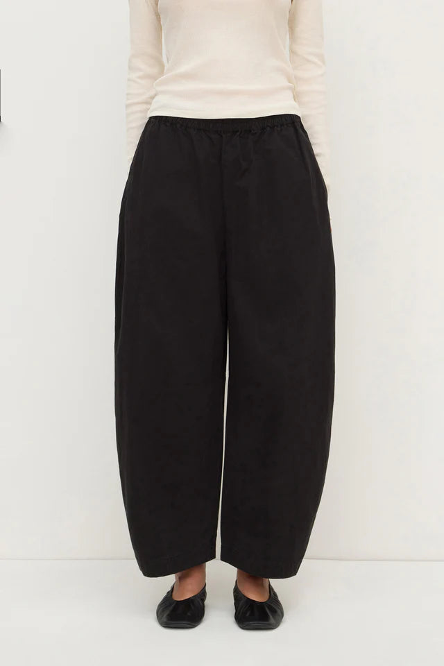 LOLA BARREL PANT | BLACK