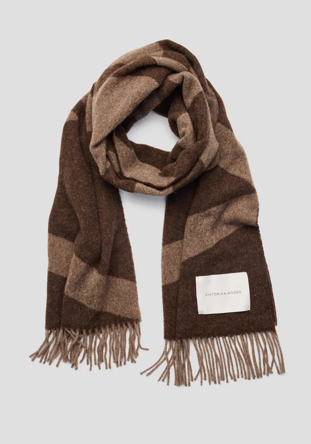 SNOWDRIFT SCARF | CHOCOLATE
